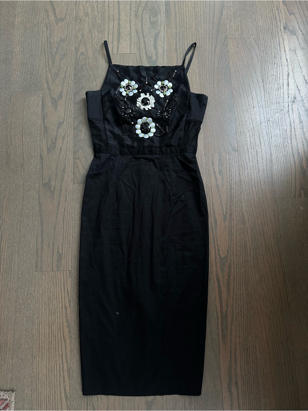 🪩French Connection Black Midi Sheath Dress White Floral Bead Accent US 2